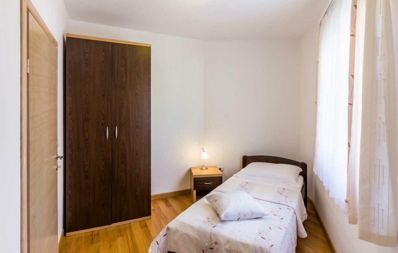 Apartman Kp Medulin Kültér fotó