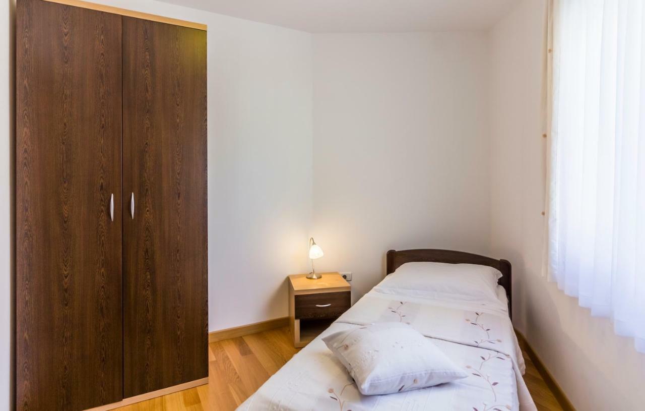 Apartman Kp Medulin Kültér fotó